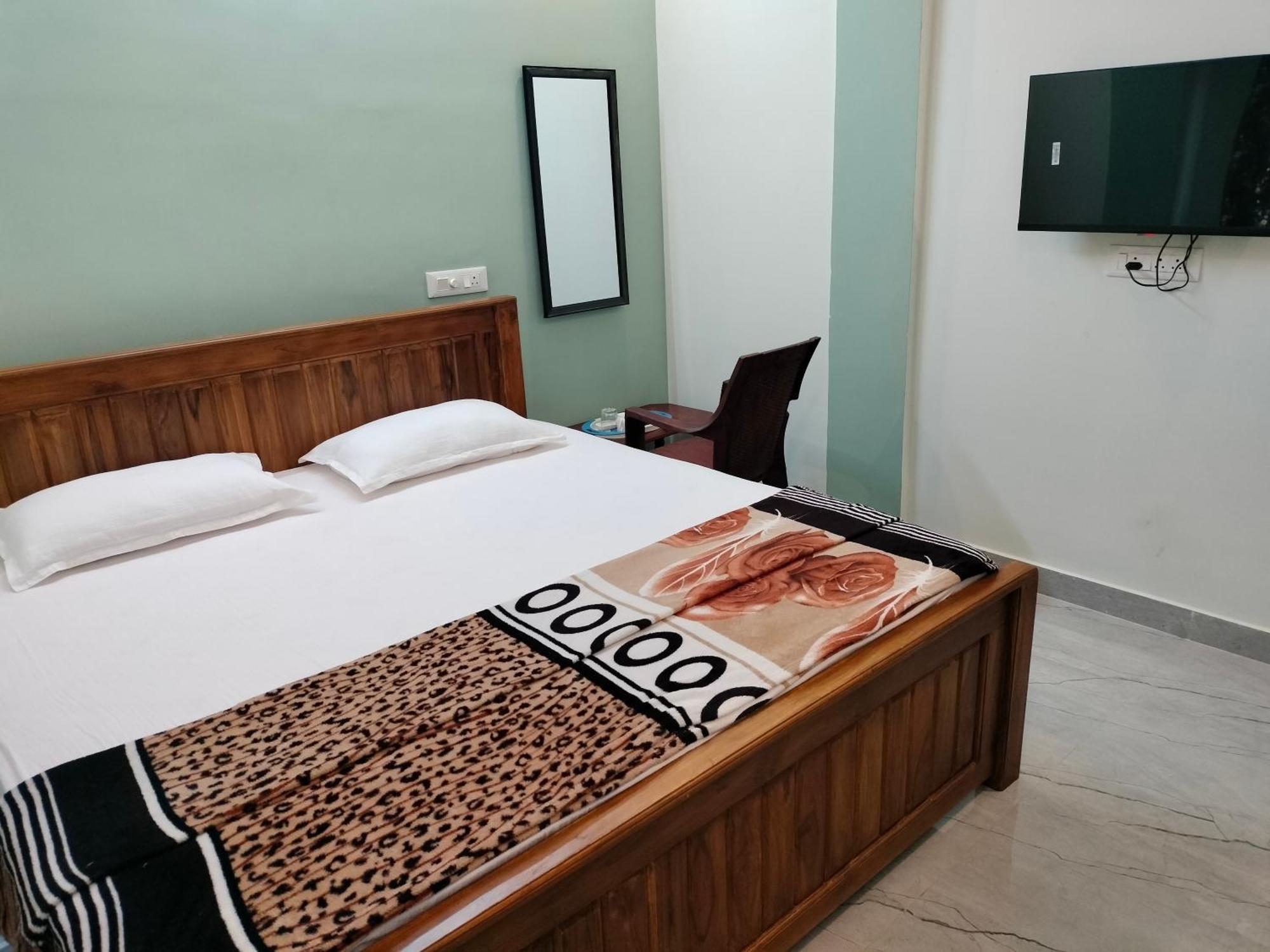 Hotel Teja Residency Alāndurai Zewnętrze zdjęcie